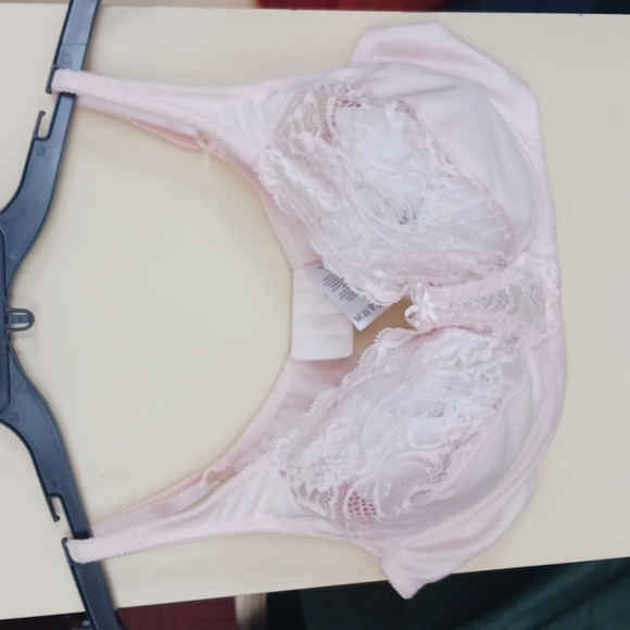 BRA'S - Picture 2 of 4